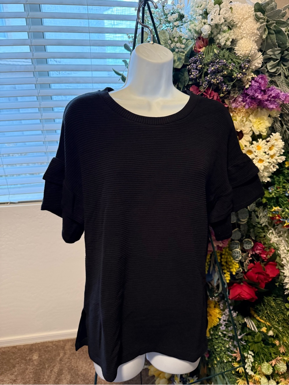 French Connection Women’s Black Short-Sleeve Textured Knit Top Size M